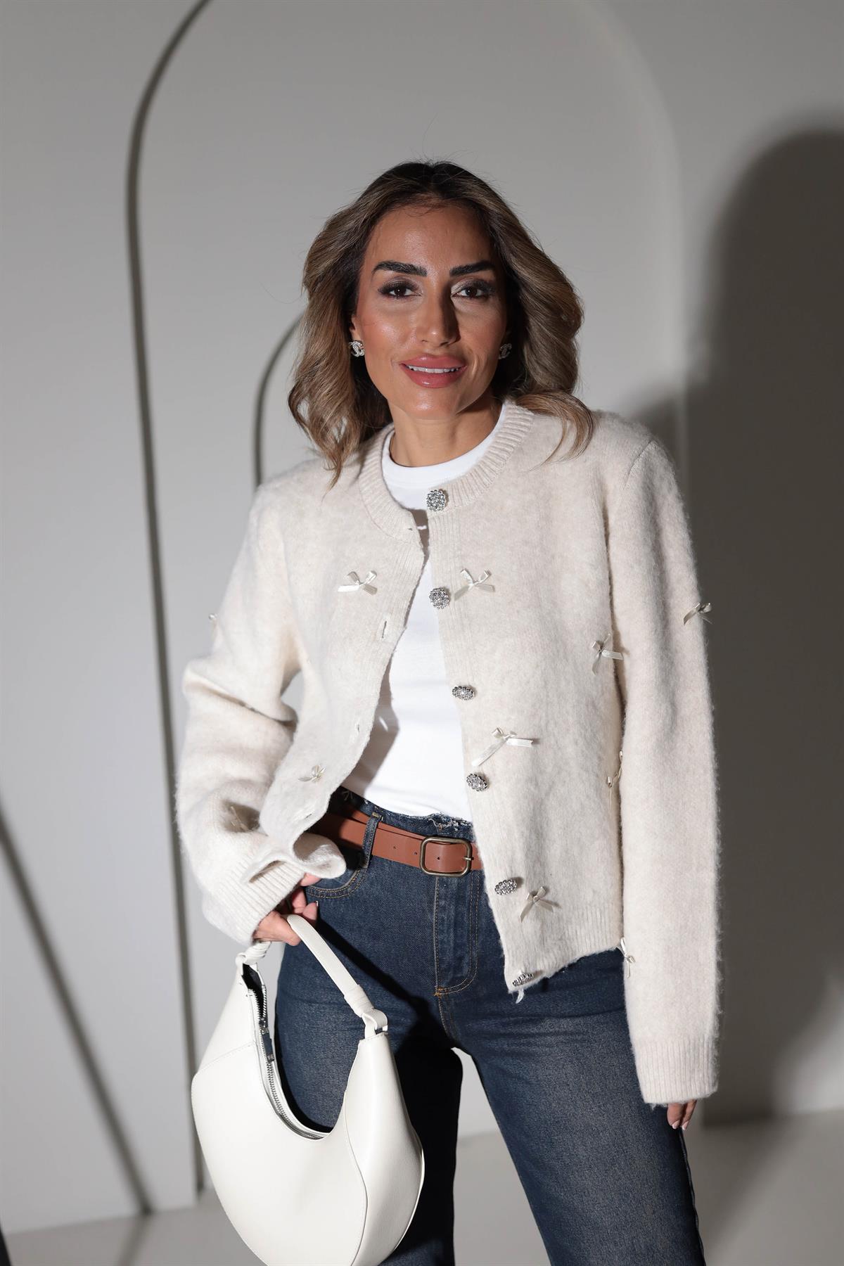 Taş Düğmeli Fiyonk Detaylı Hırka TAŞ