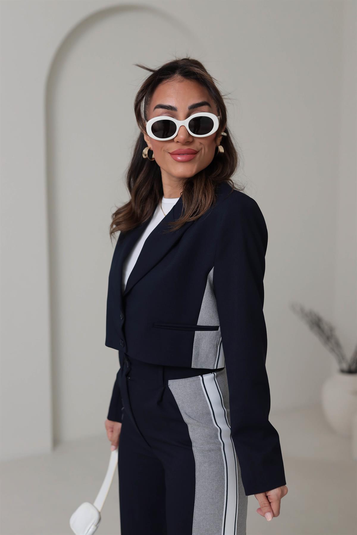 1999 Şerit Detay Kısa Blazer Ceket LACİVERT