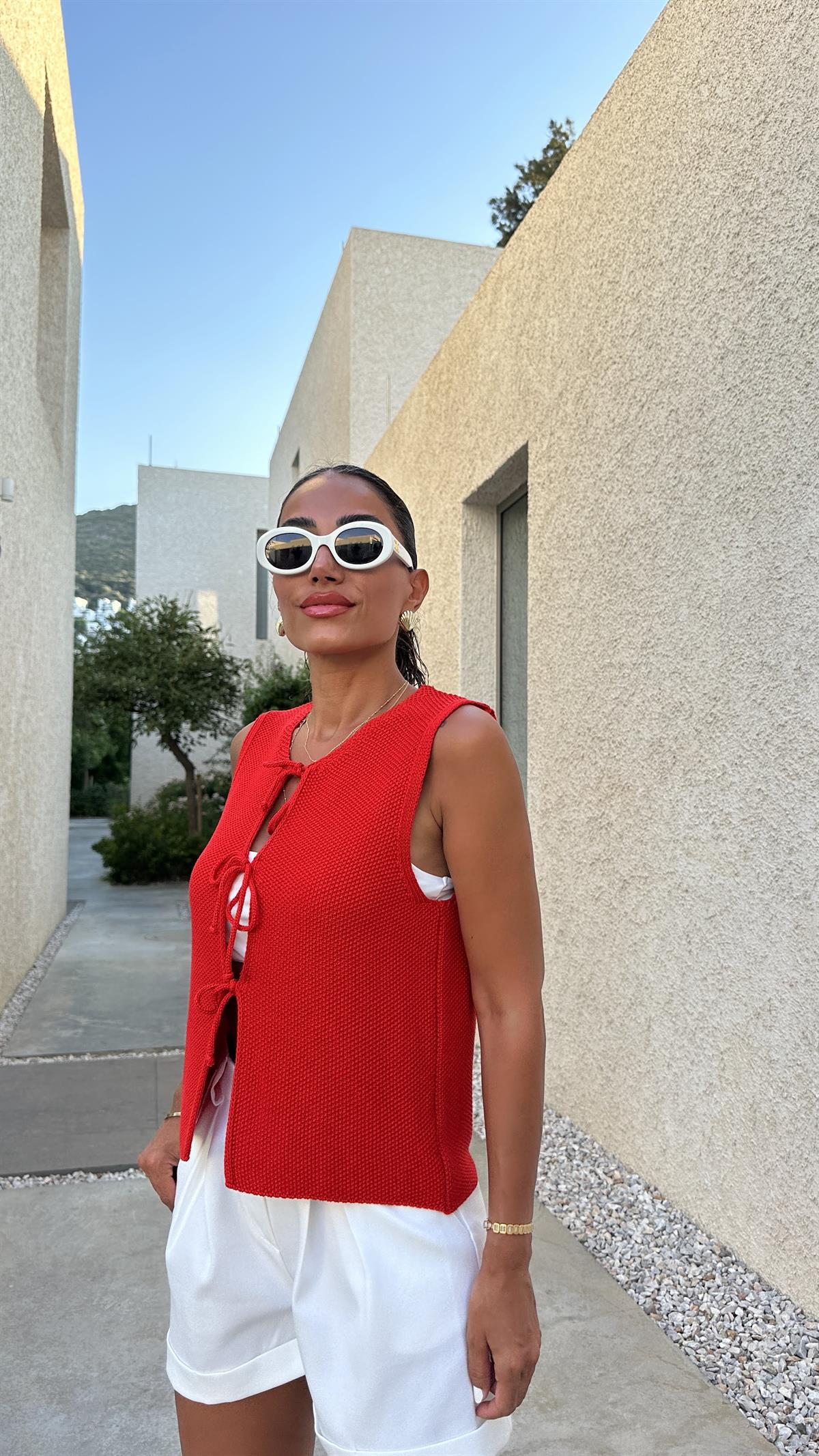 Önden Bağlama Detaylı Dokulu Yelek