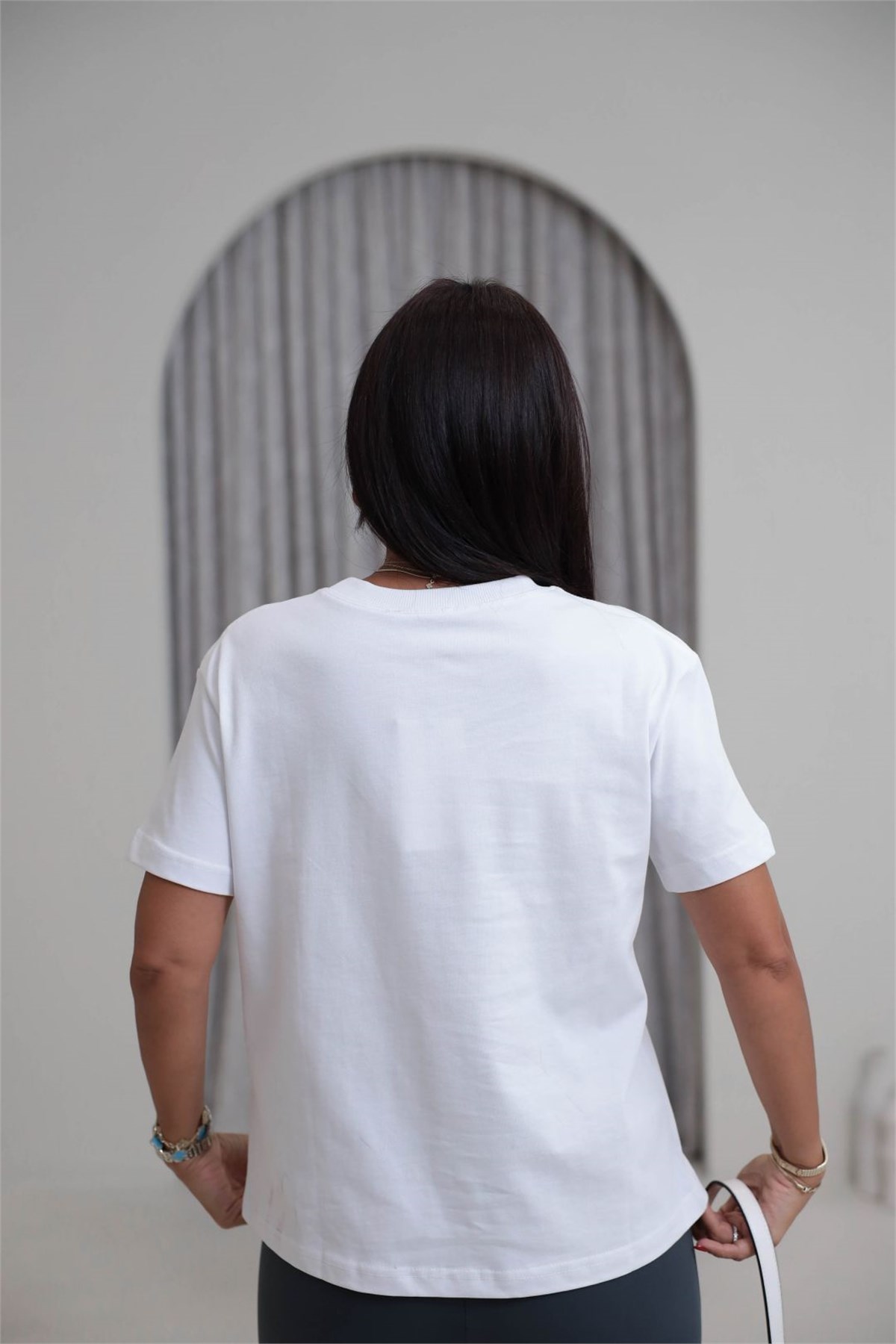 0312 Dekoratif Dikişli Pamuklu Tshirt BEYAZ