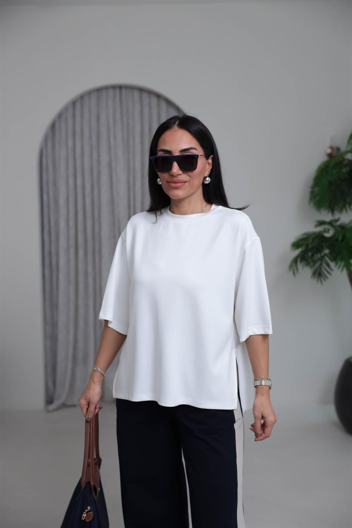 1066 Yanları Yırtmaçlı Bisiklet Yaka Modal Tshirt EKRU