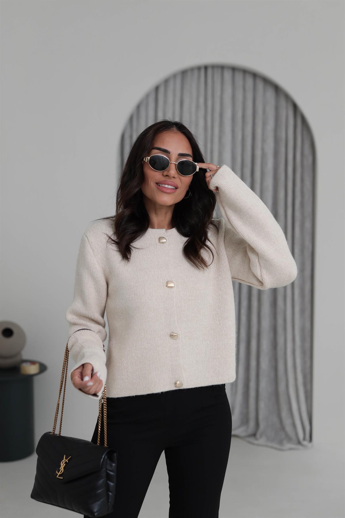 0006 Gold Düğme Detaylı Kalın Doku Hırka EKRU