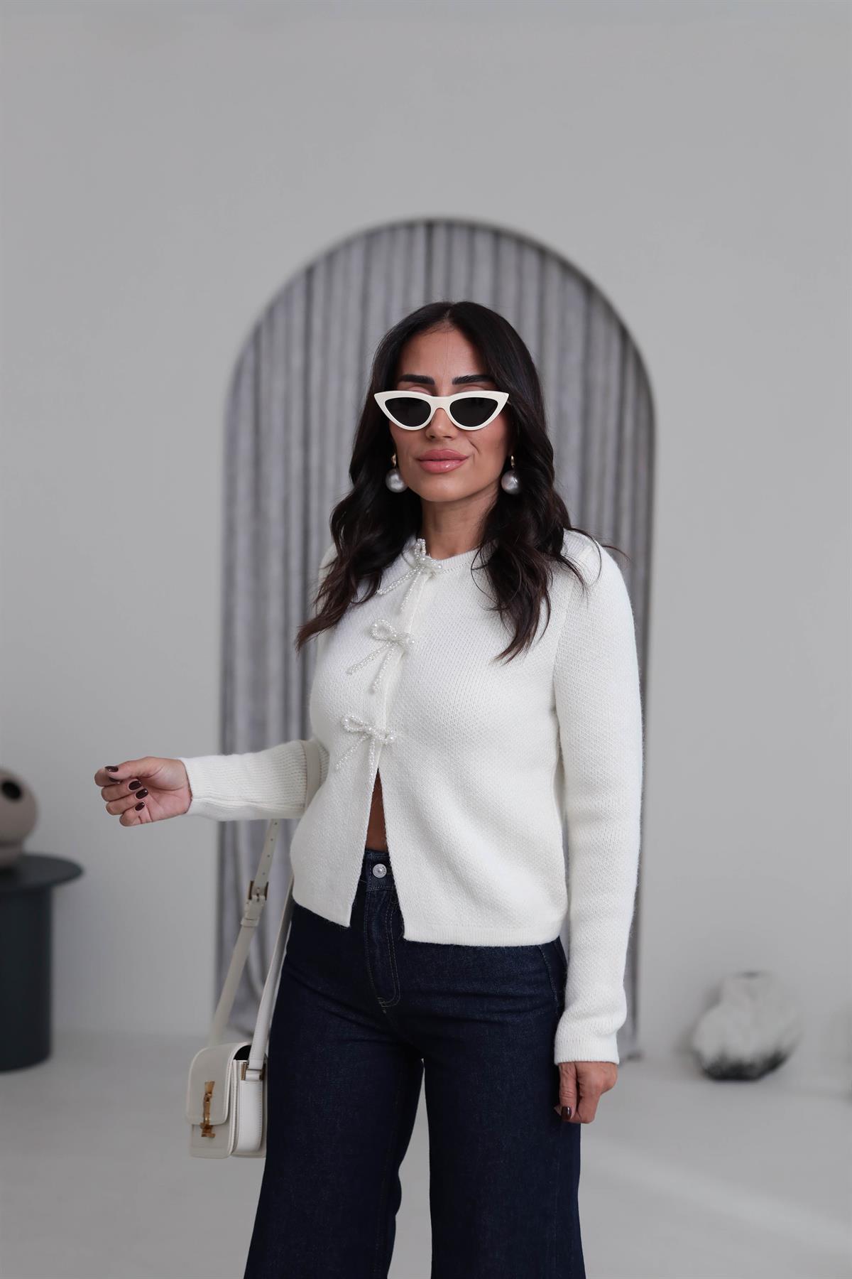 0983 İncili Fiyonk Aksesuarlı Triko Hırka EKRU