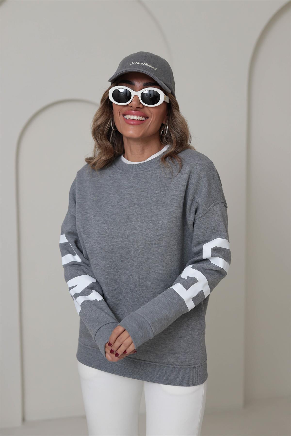 Kol ve Sırt Yazı Detaylı Sweatshirt GRİ