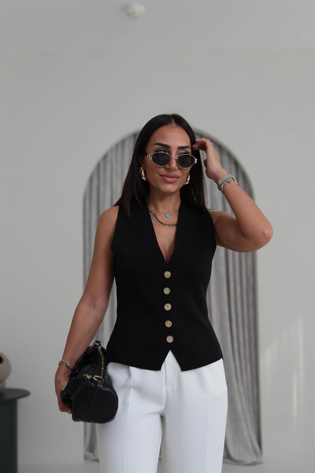 Gold Düğme Detaylı Rayon Kumaş Yelek SİYAH