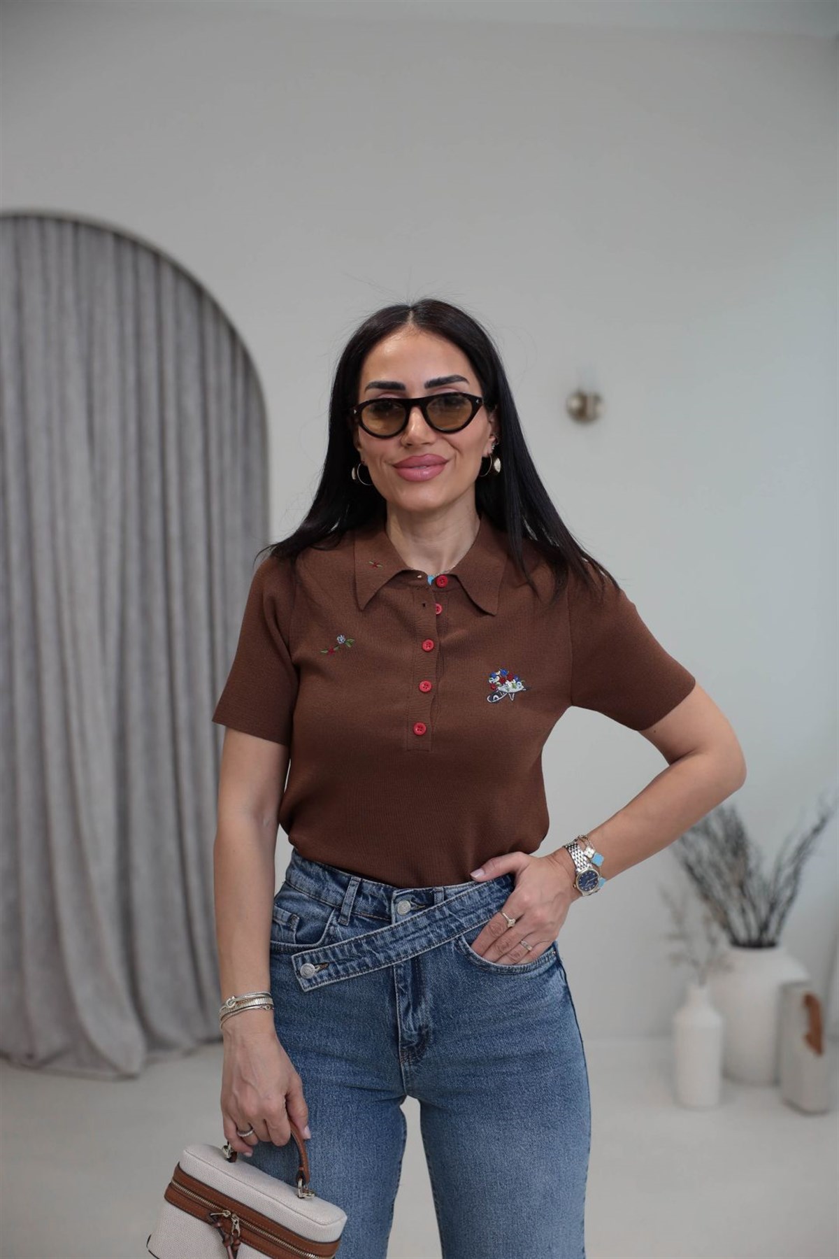 0615 Çiçek Nakış Detay Polo Yaka Kısa Kol Triko KAHVE