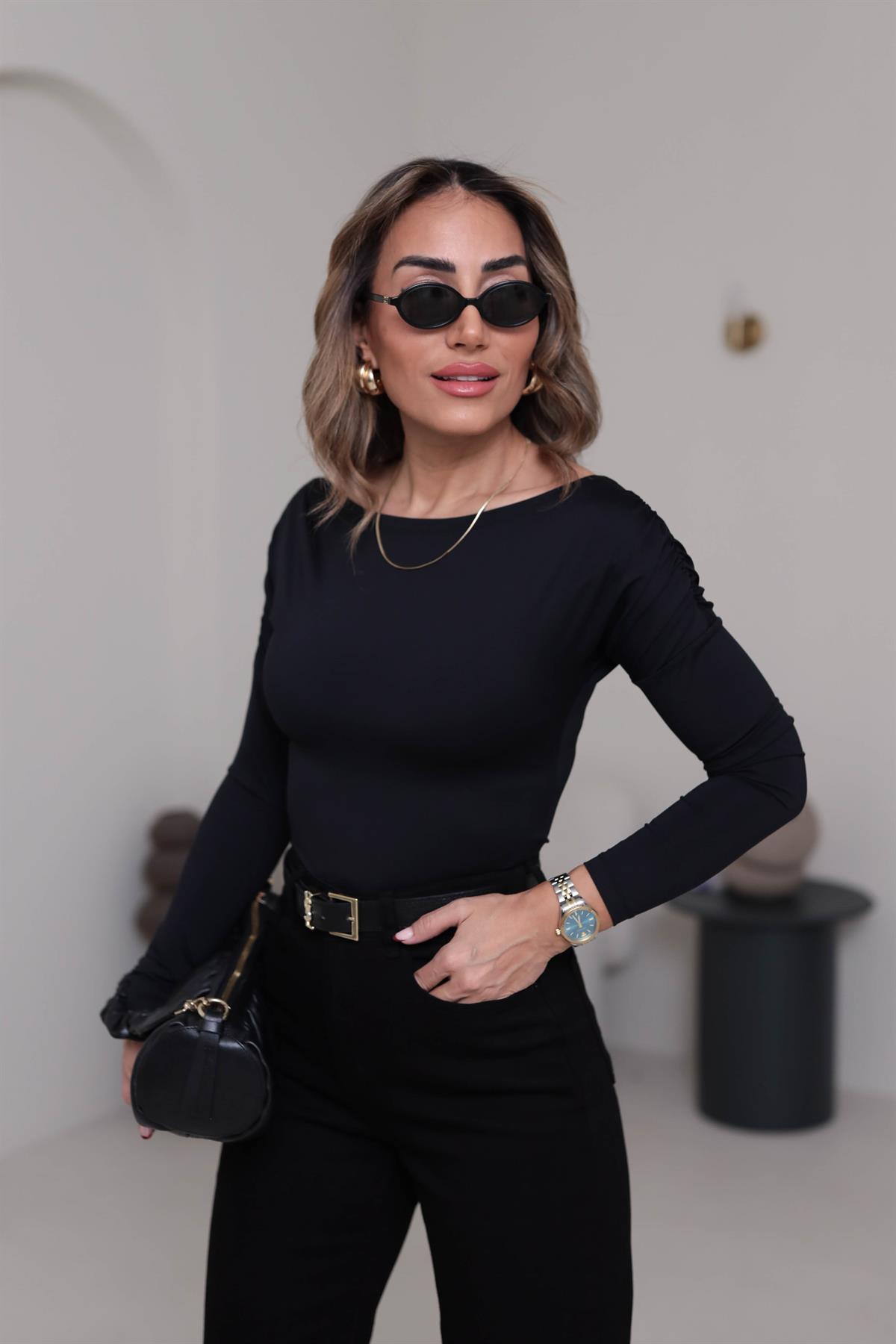 Kayık Yaka Kol Drapeli Sandy Bluz SİYAH