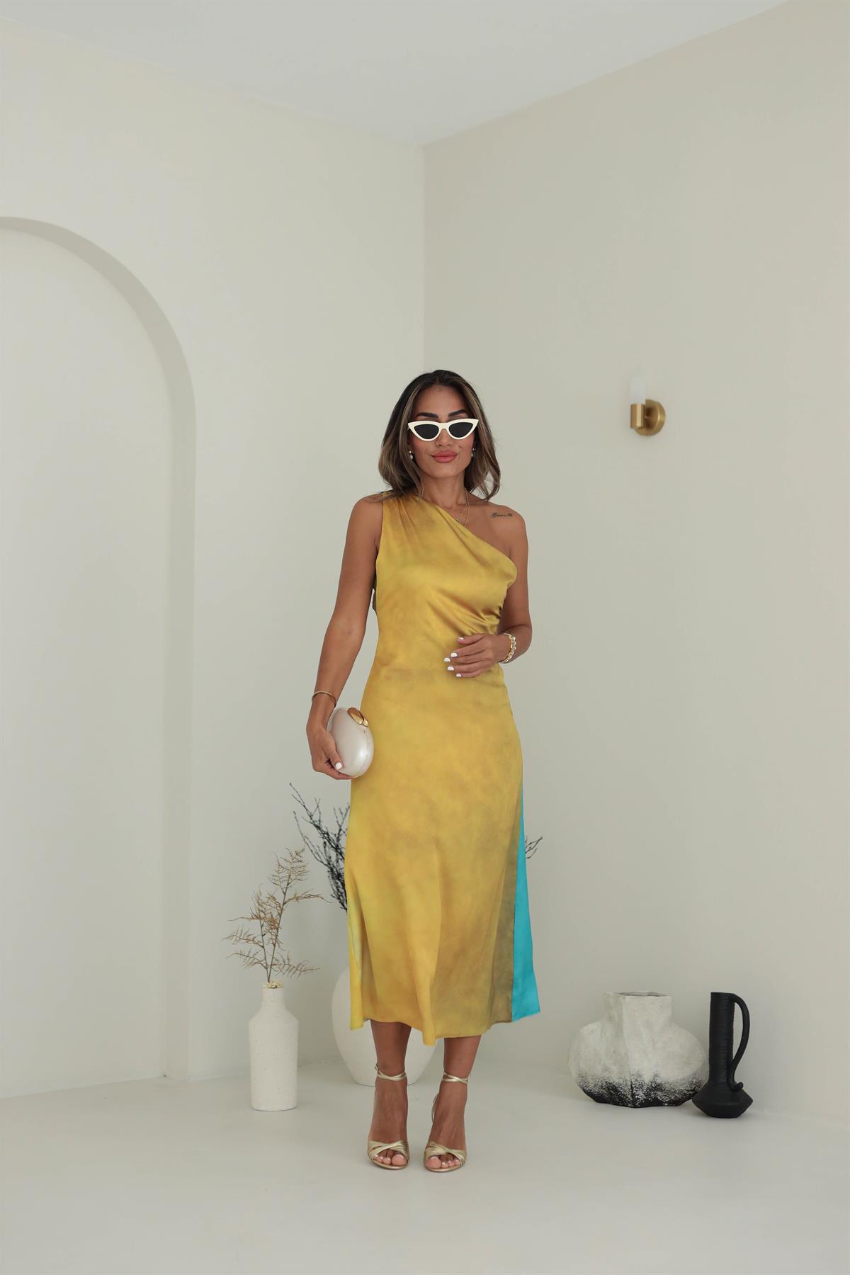 9893 Tek Omuz Sırt Dekoteli Saten Elbise