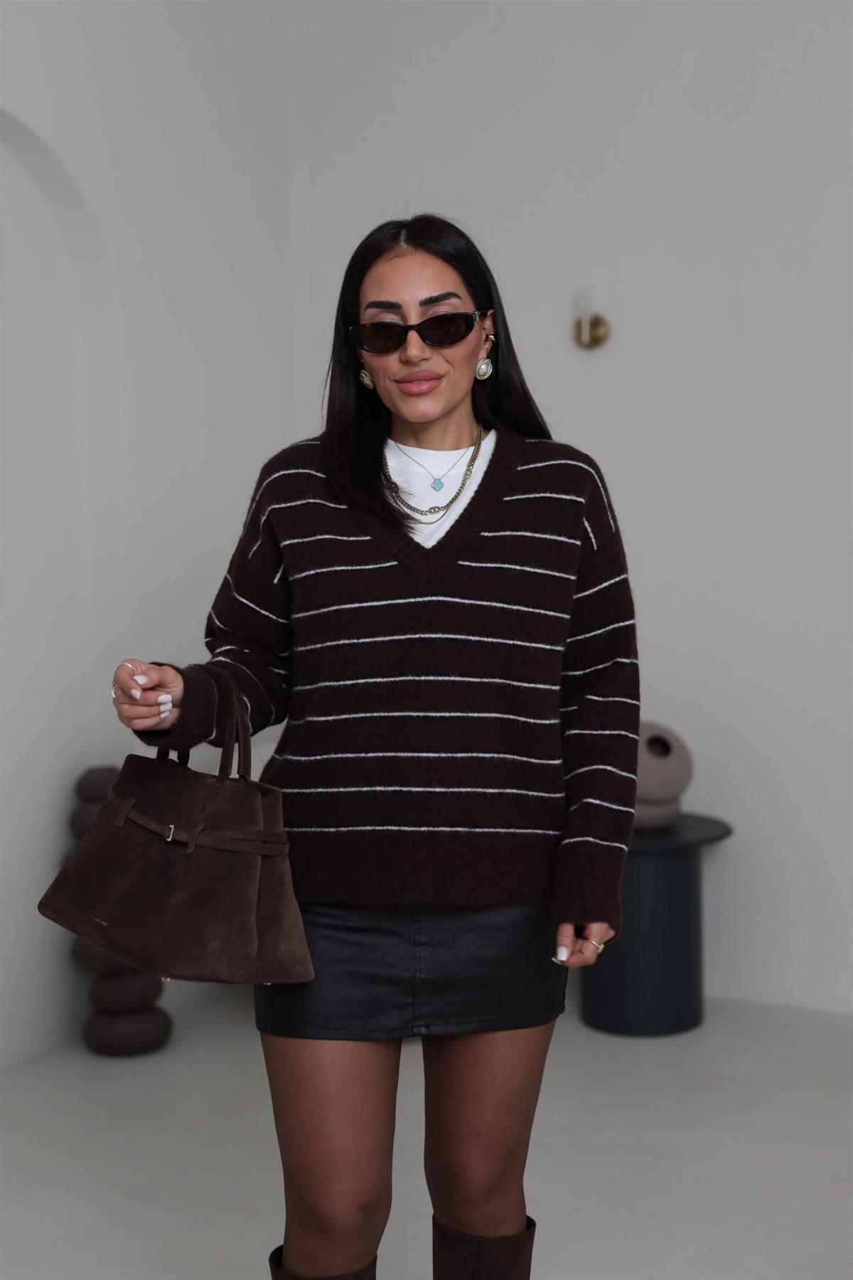 4969 Çizgili V Yaka Triko Kazak ACI KAHVE