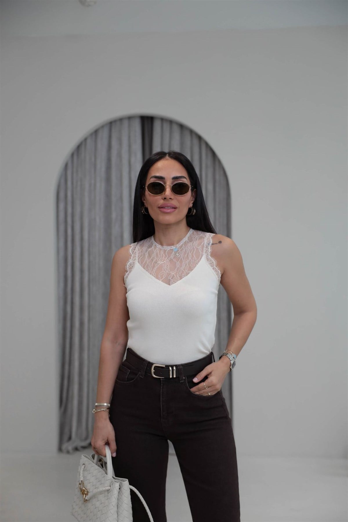 Dantel Garnili Sıfır Kol Triko Bluz KREM