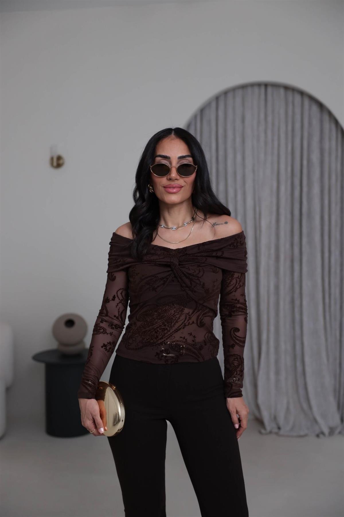 3227 Kadife Baskılı Omuz Detay Bluz KAHVE