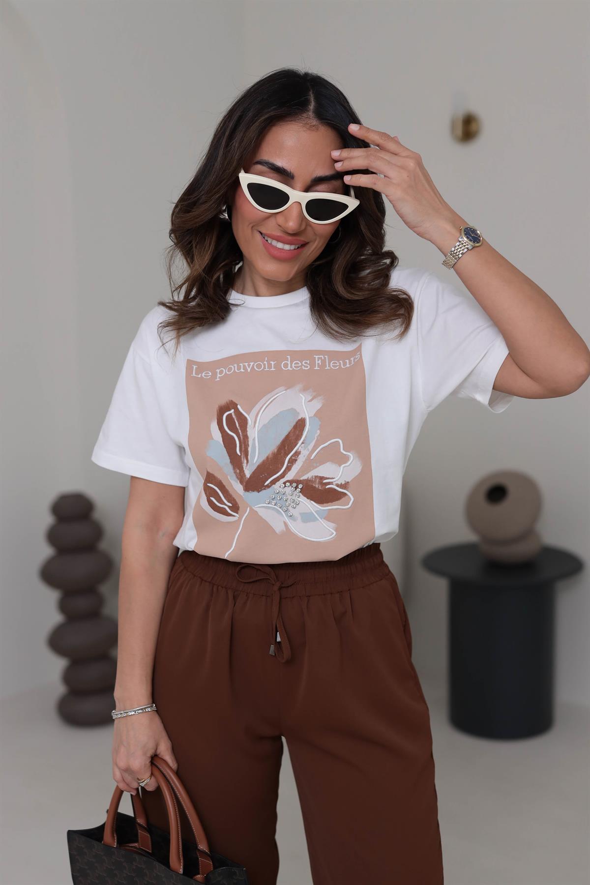 0223 Çiçek ve Taş Detaylı Tshirt KAHVE