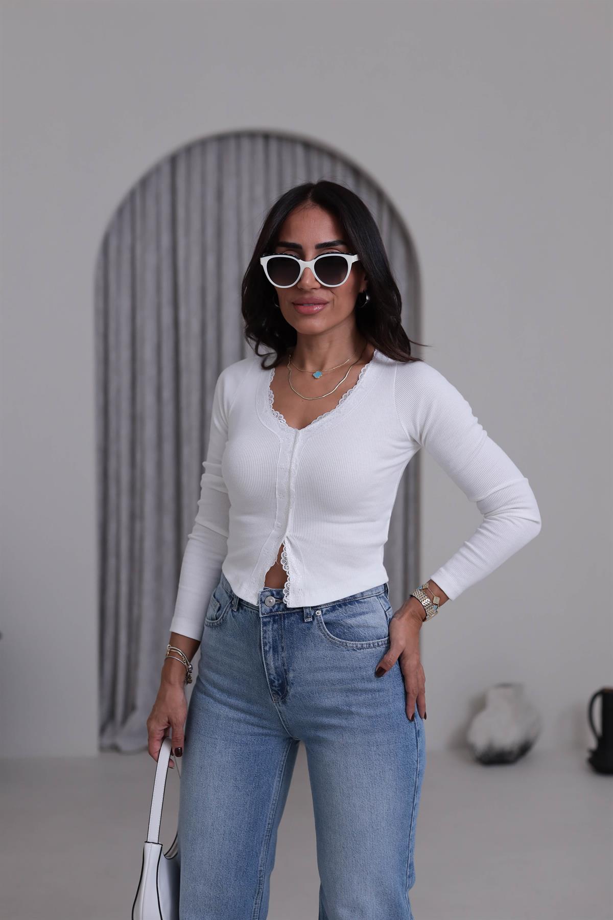 1046 Dantel Detaylı V Yaka Kaşkorse Bluz EKRU