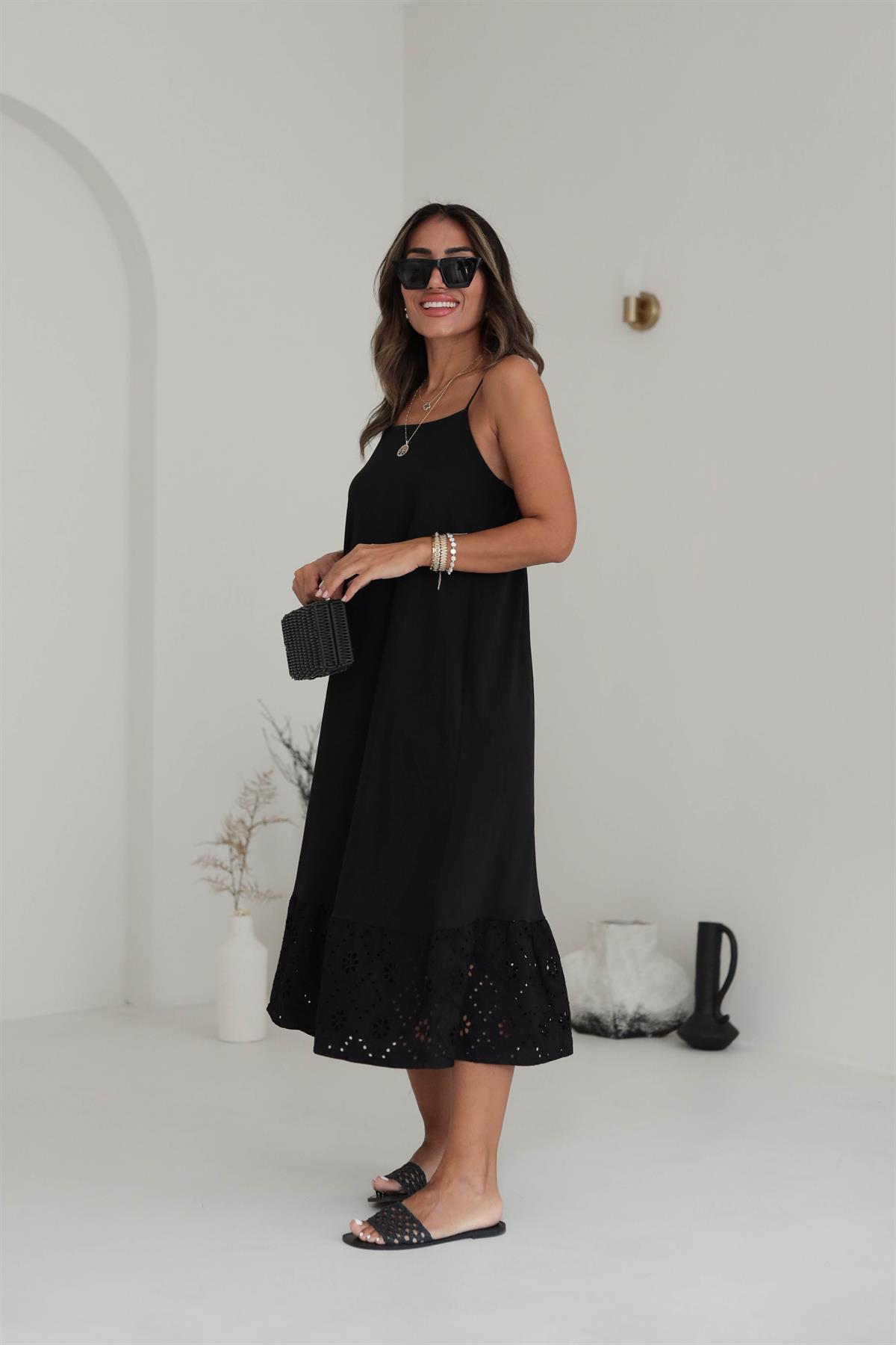 4319 Askılı Eteği Fistolu Elbise