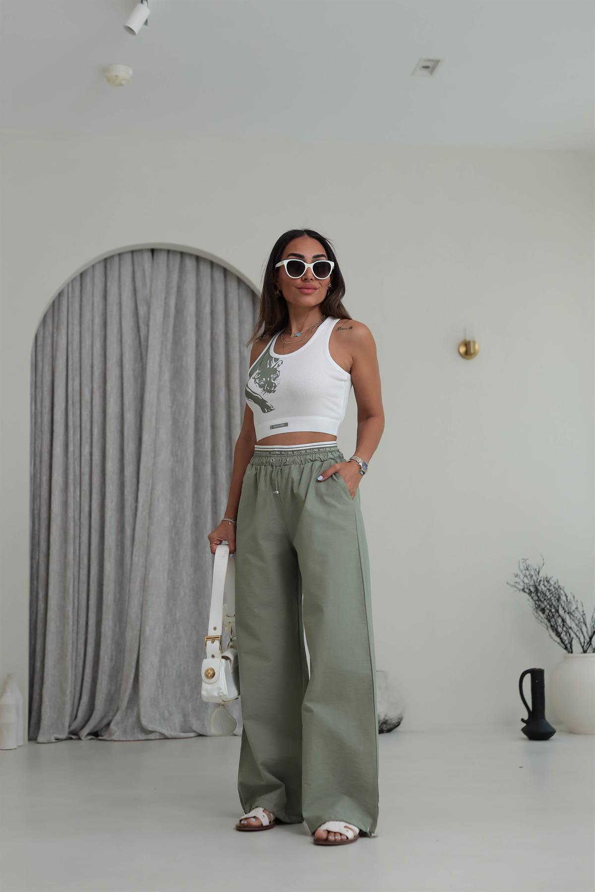 5104 Bel Yazı Detaylı Croplu Takım HAKİ YEŞİL