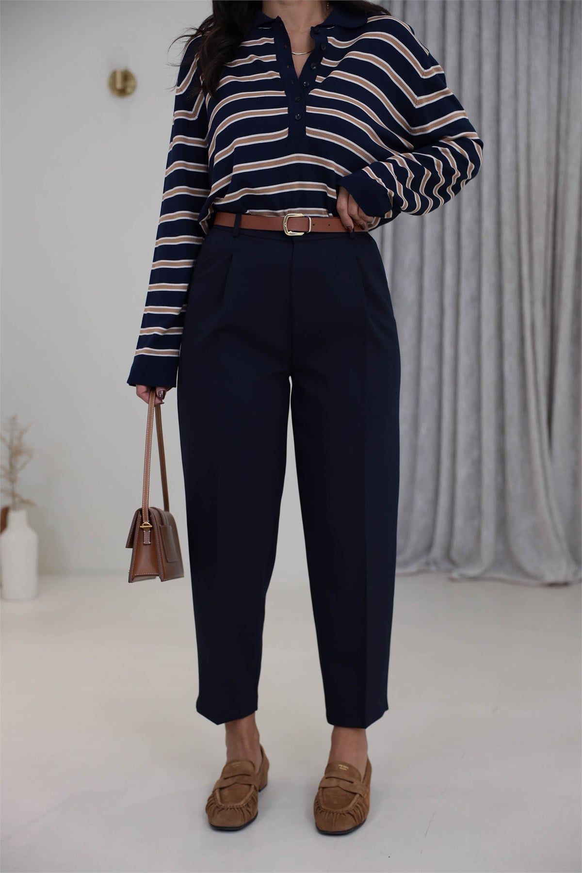 6395 Kemerli Önü Pile Detaylı Kumaş Pantolon LACİVERT