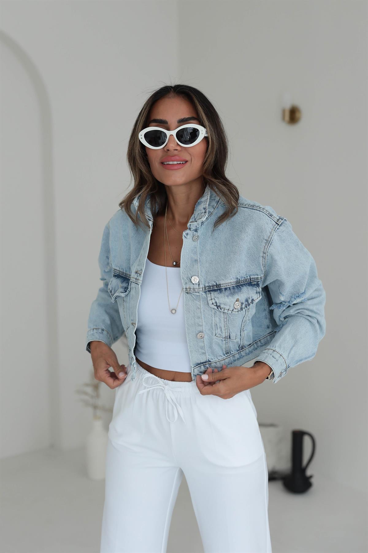 Yırtık Detaylı Kot Ceket