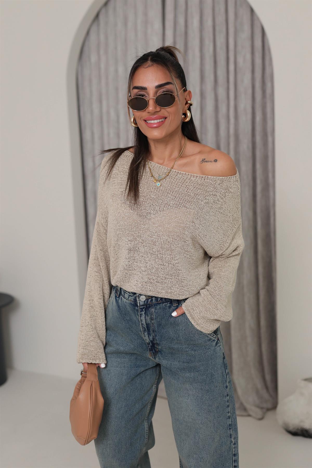 4455 Kayık Yaka Triko BEJ