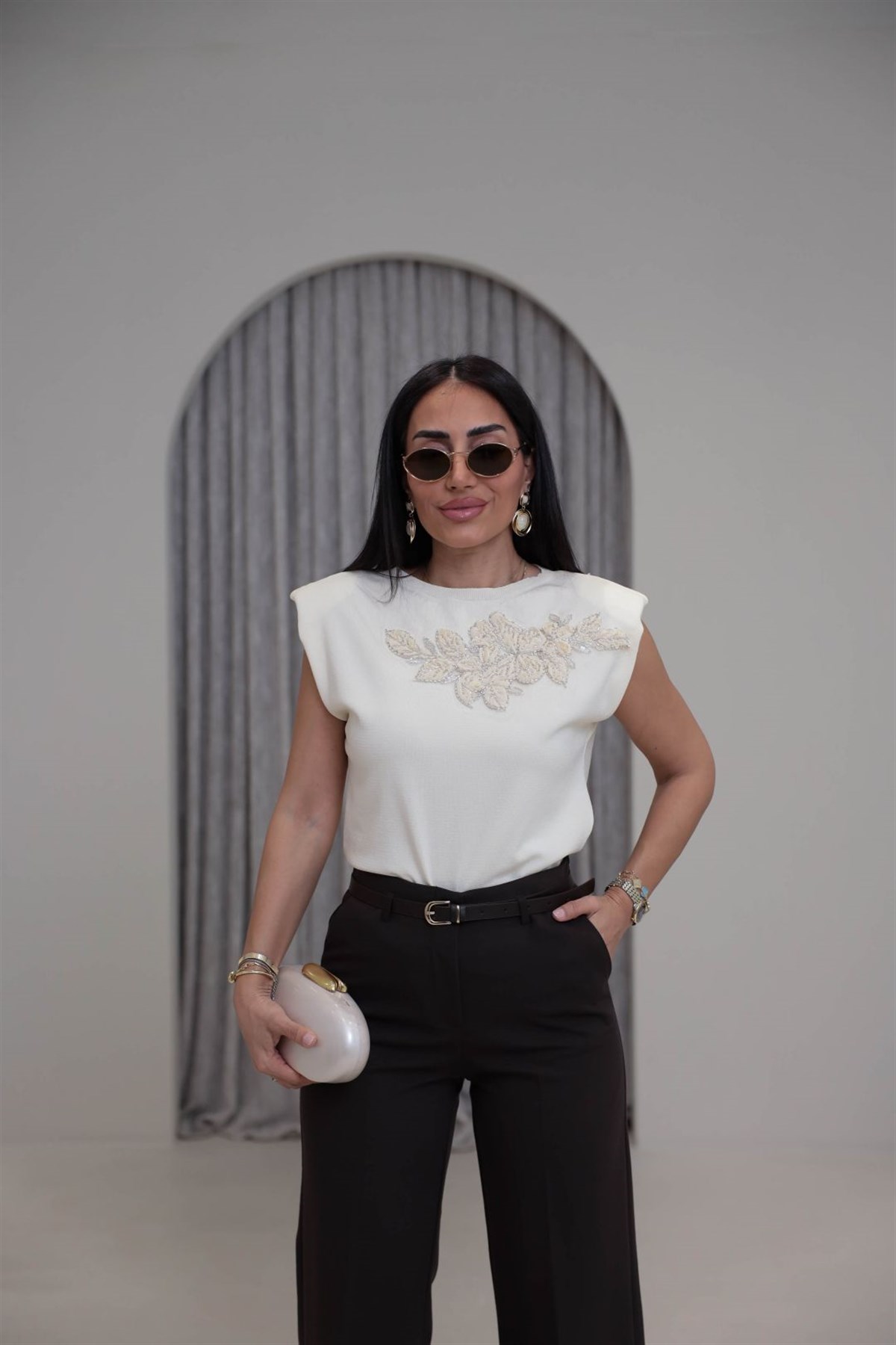 0629 Vatkalı Sıfır Kol Rayon Kumaş Bluz EKRU