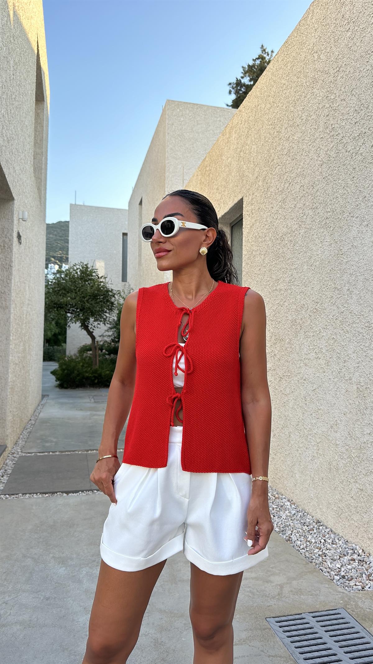 Önden Bağlama Detaylı Dokulu Yelek