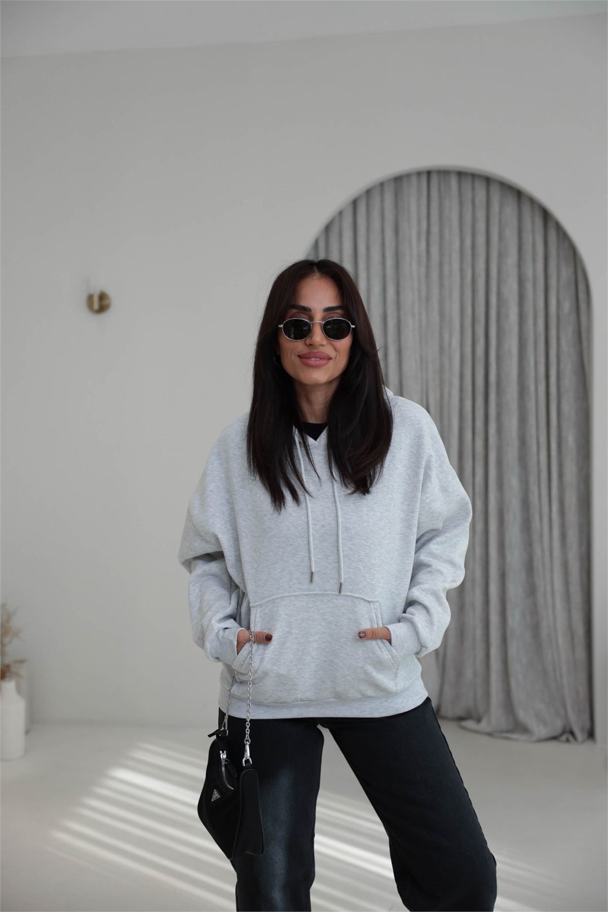 4290 Sırtı Taşlı Kapşonlu Sweatshirt GRİ