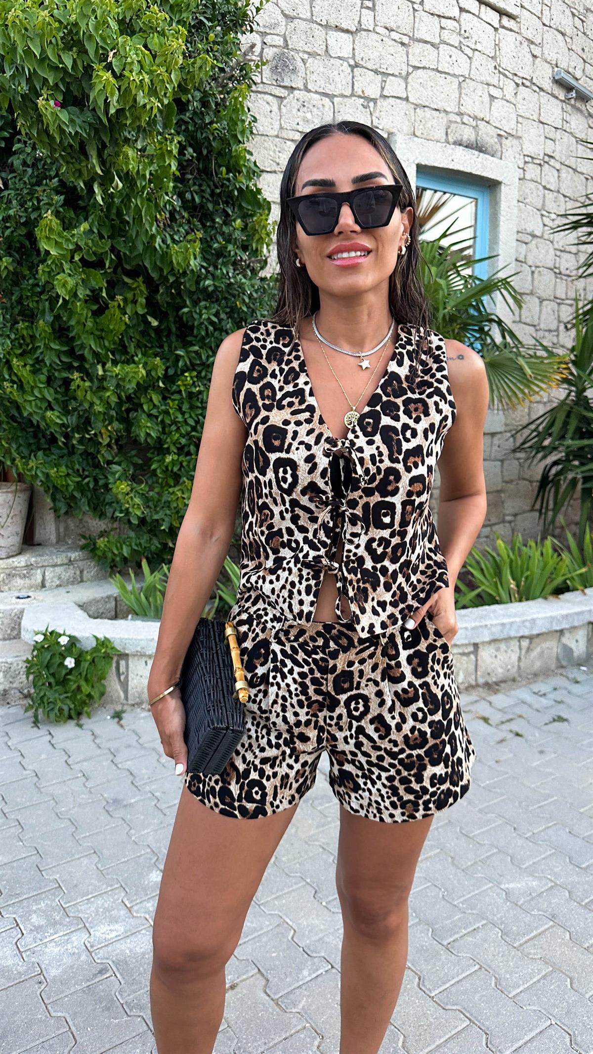 6431 Leopar Desen Cepli Pamuklu Şort