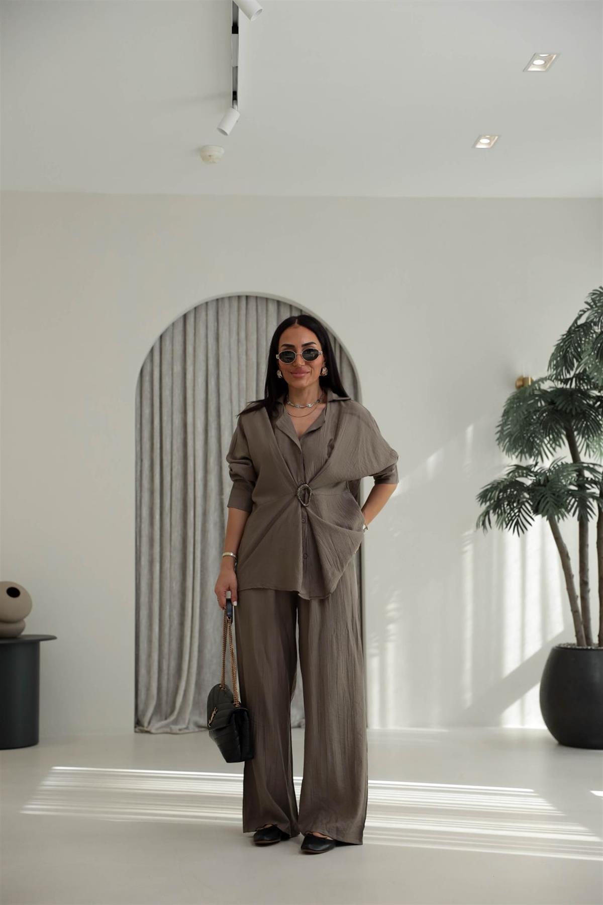 7091 Broş Detaylı Gömlek Pantolon Takım VİZON