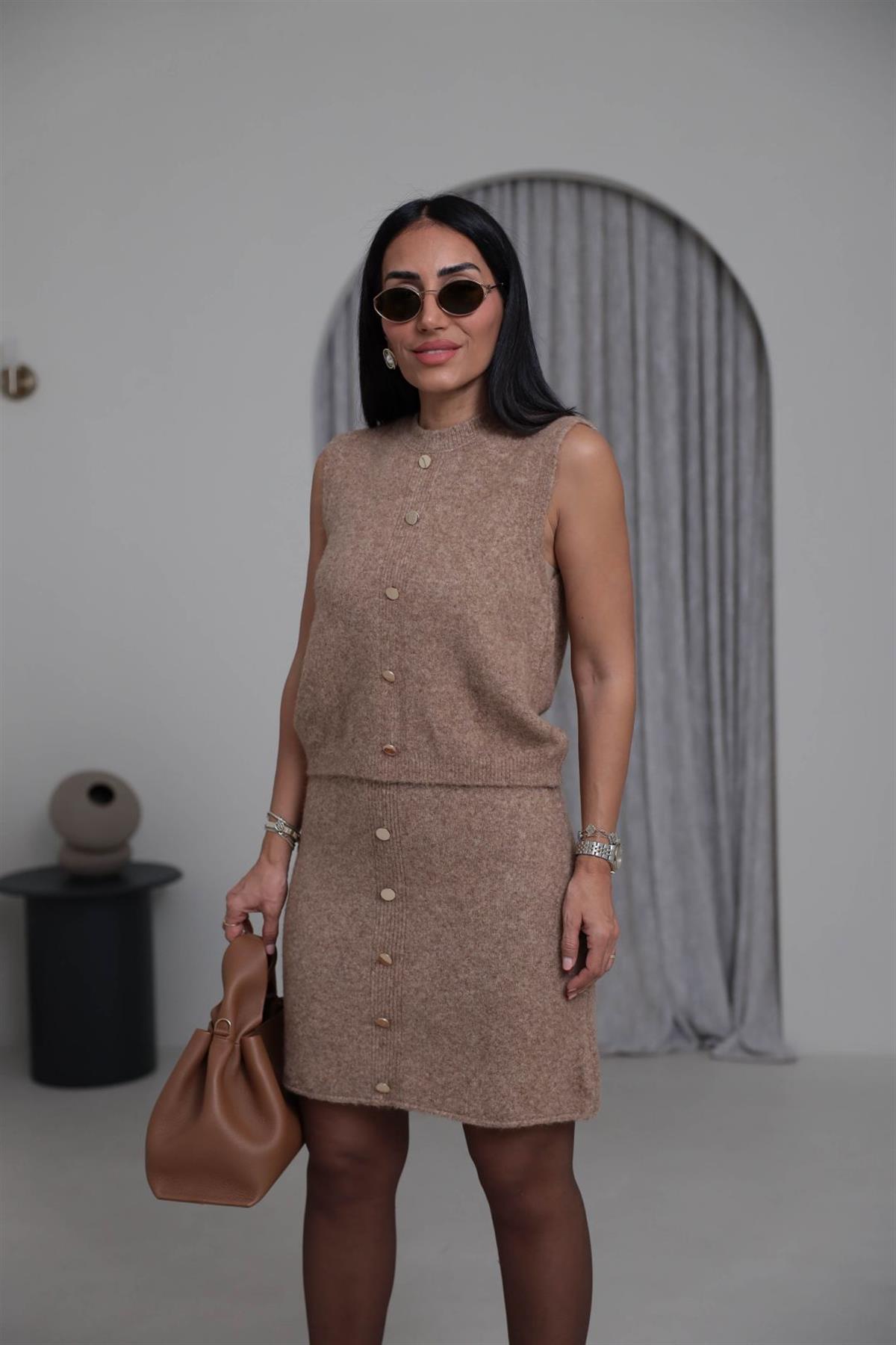 4982 Gold Düğme Detaylı Süveter Etek Takım KOYU BEJ