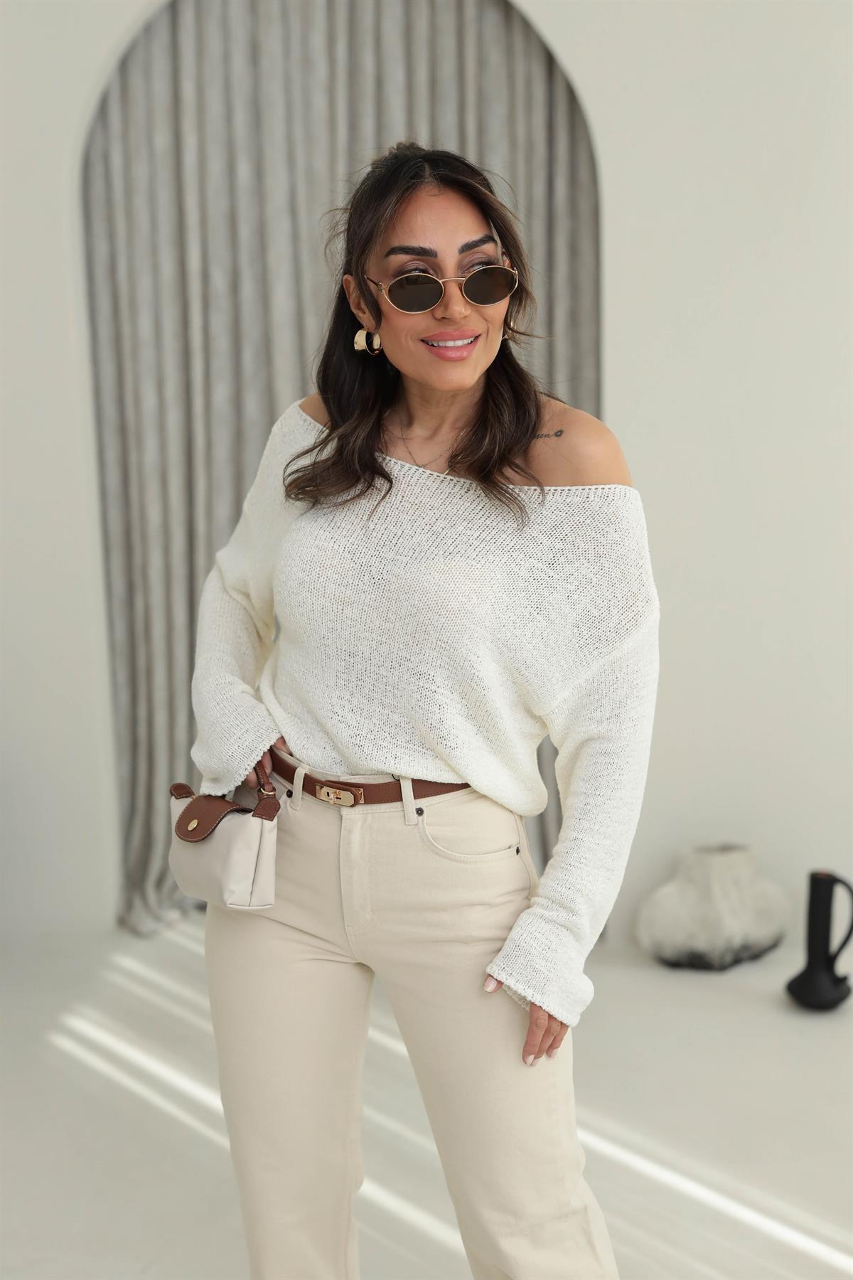 4455 Kayık Yaka Triko EKRU