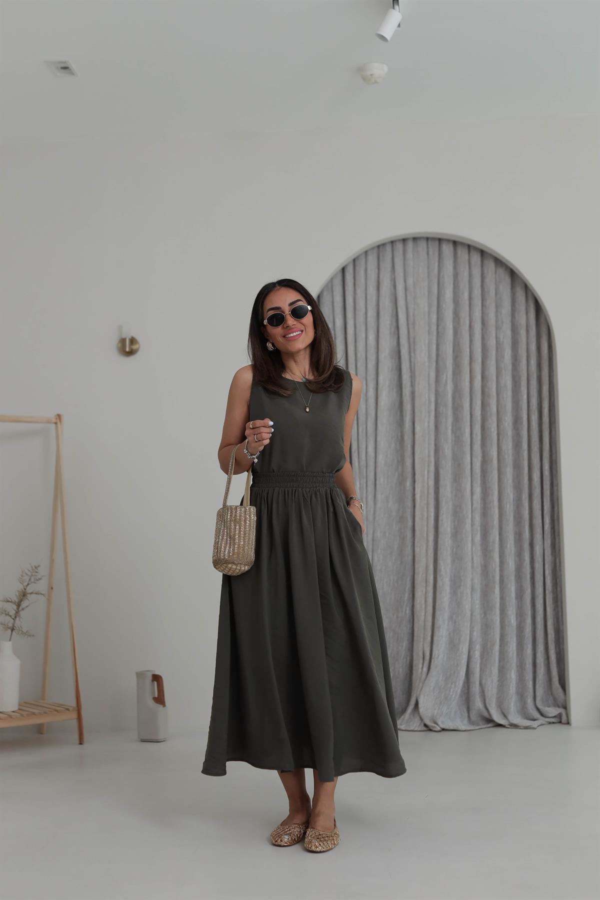 3510 Tencel Kumaş Sıfır Kol Bluz & Kloş Etekli Takım HAKİ YEŞİL