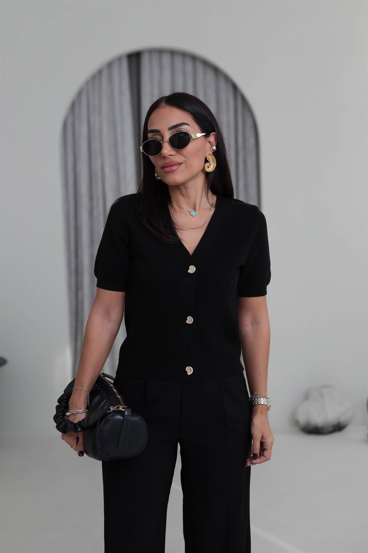 0069 Kısa Kol V Yaka Düğmeli Hırka SİYAH