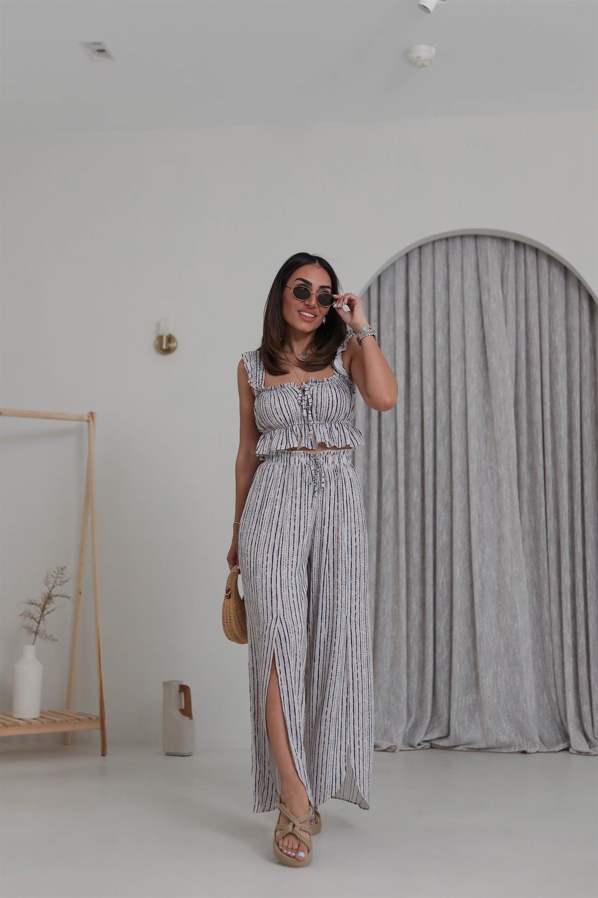 7363 Çizgili Gipeli Büstiyer& Yırtmaçlı Pantolon Takım LACİVERT