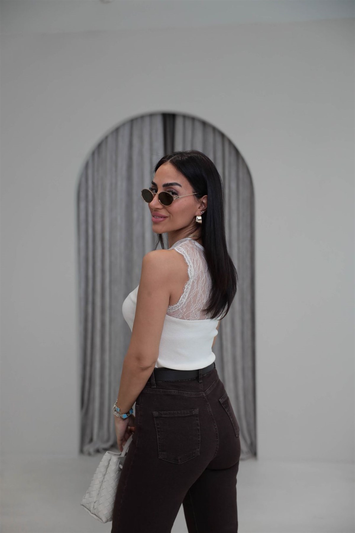 Dantel Garnili Sıfır Kol Triko Bluz KREM