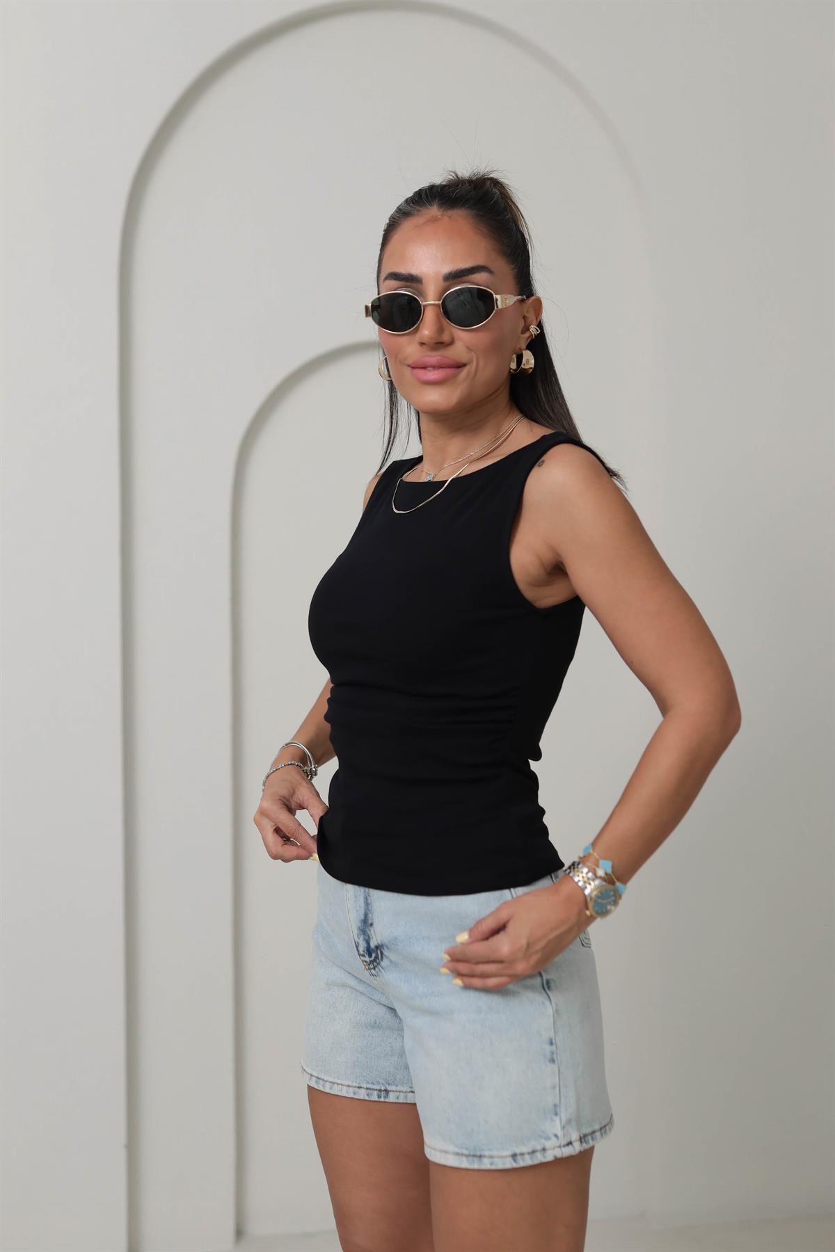 1589 Büzgülü Kayık Yaka Pamuklu Bluz SİYAH