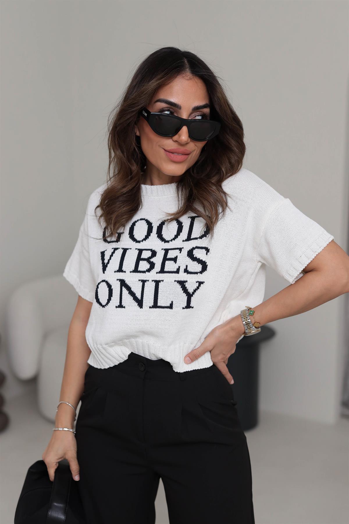 2487 Kısa Kol Ve Önü Yazı Detaylı Triko Bluz EKRU