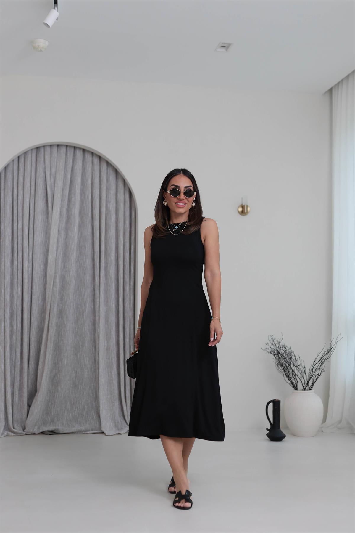 1590 Parçalı Sıfır Kol Midi Elbise SİYAH