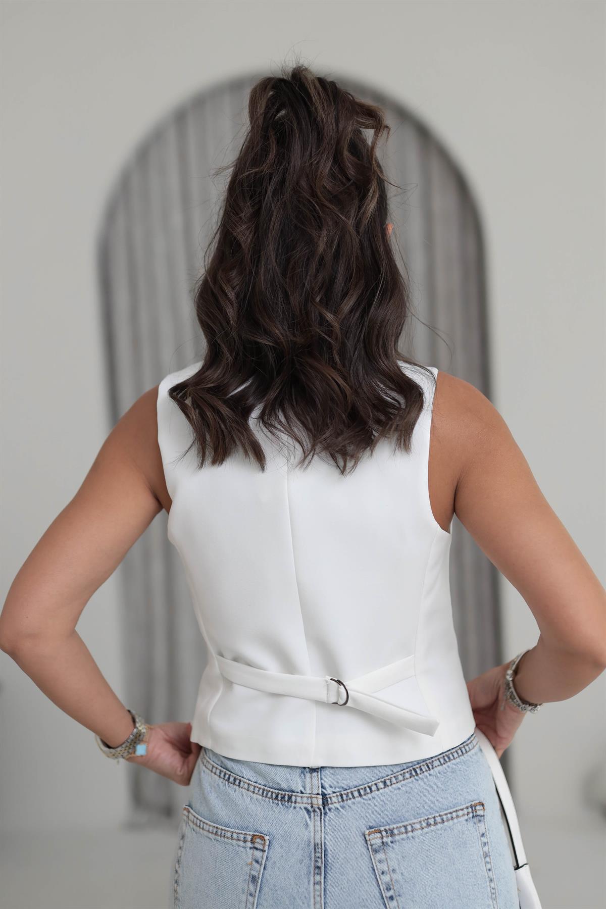 0464 Gümüş Fiyonk Düğmeli Double Yelek BEYAZ