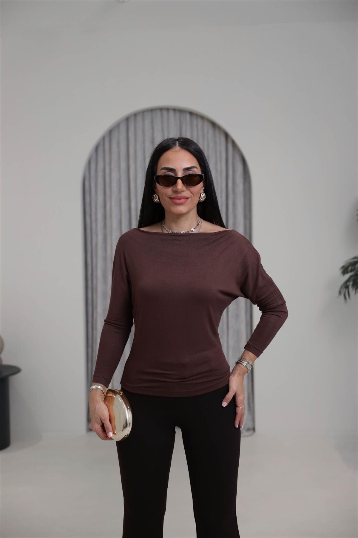 0481 Kayık Yaka Dökümlü Pamuklu Bluz KAHVE