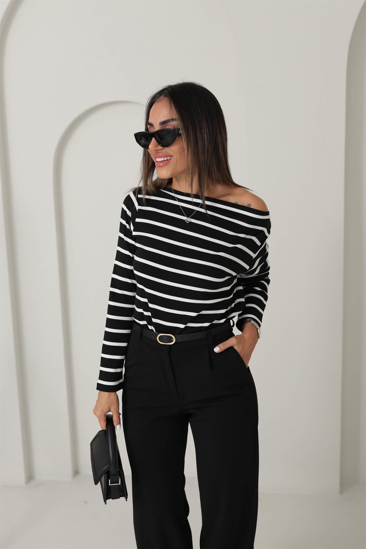 2036 Çizgili Kayık Yaka Bluz