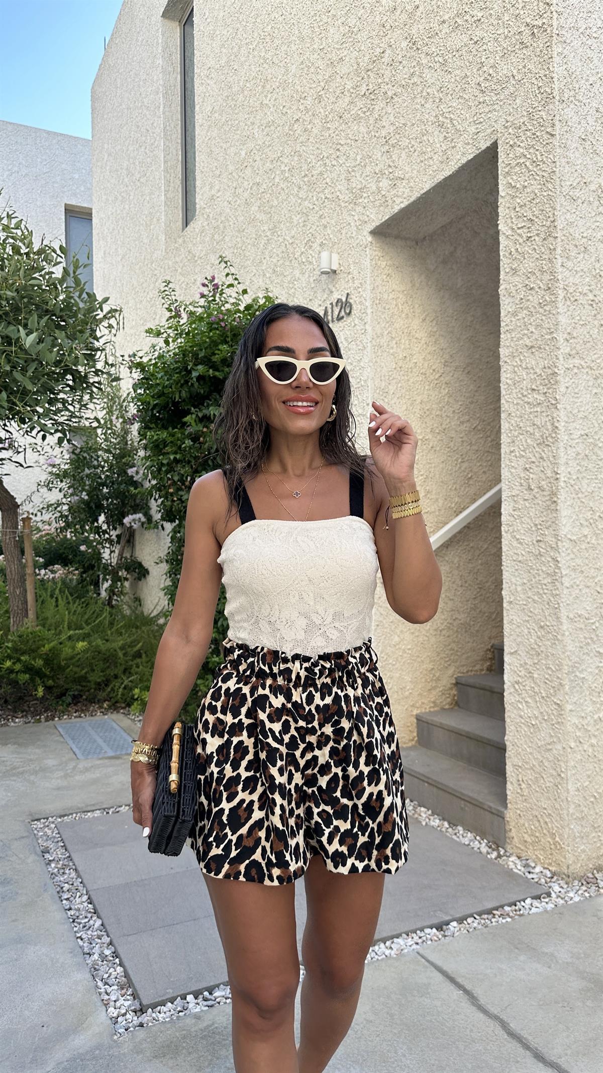 3183 Leopar Desenli Şort