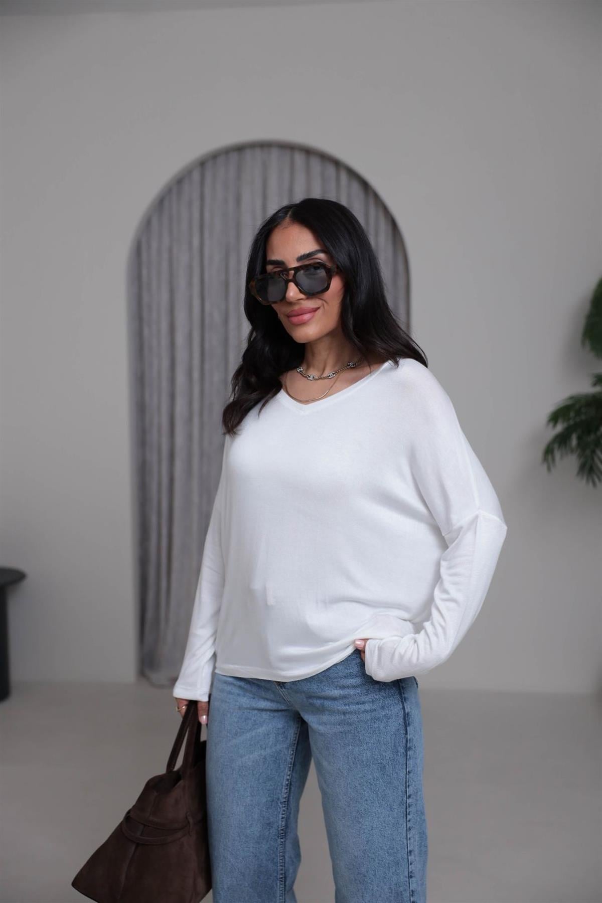 7590 V Yaka Yumoş Bluz EKRU