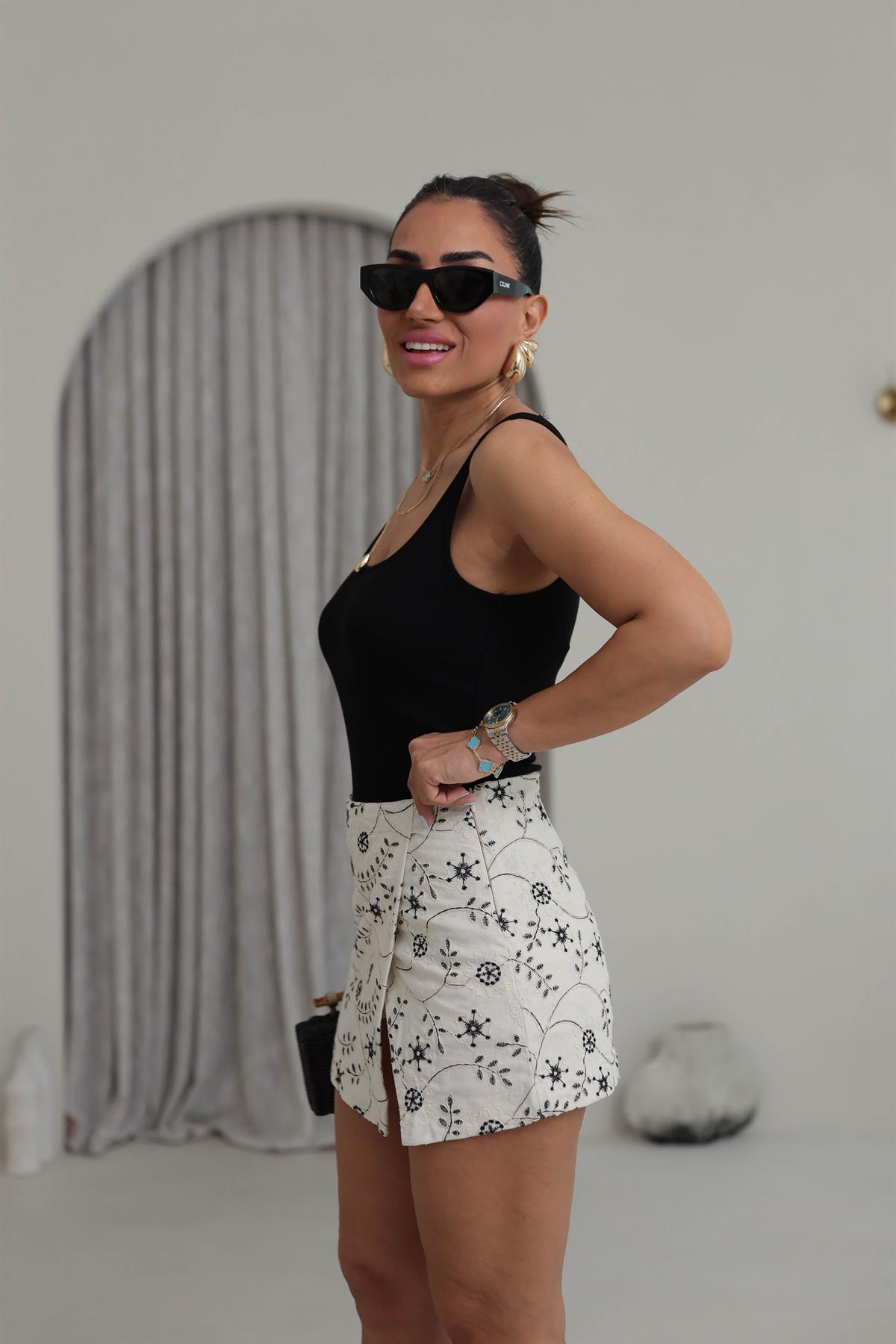 6219 Kalın Askılı Basic Atlet SİYAH