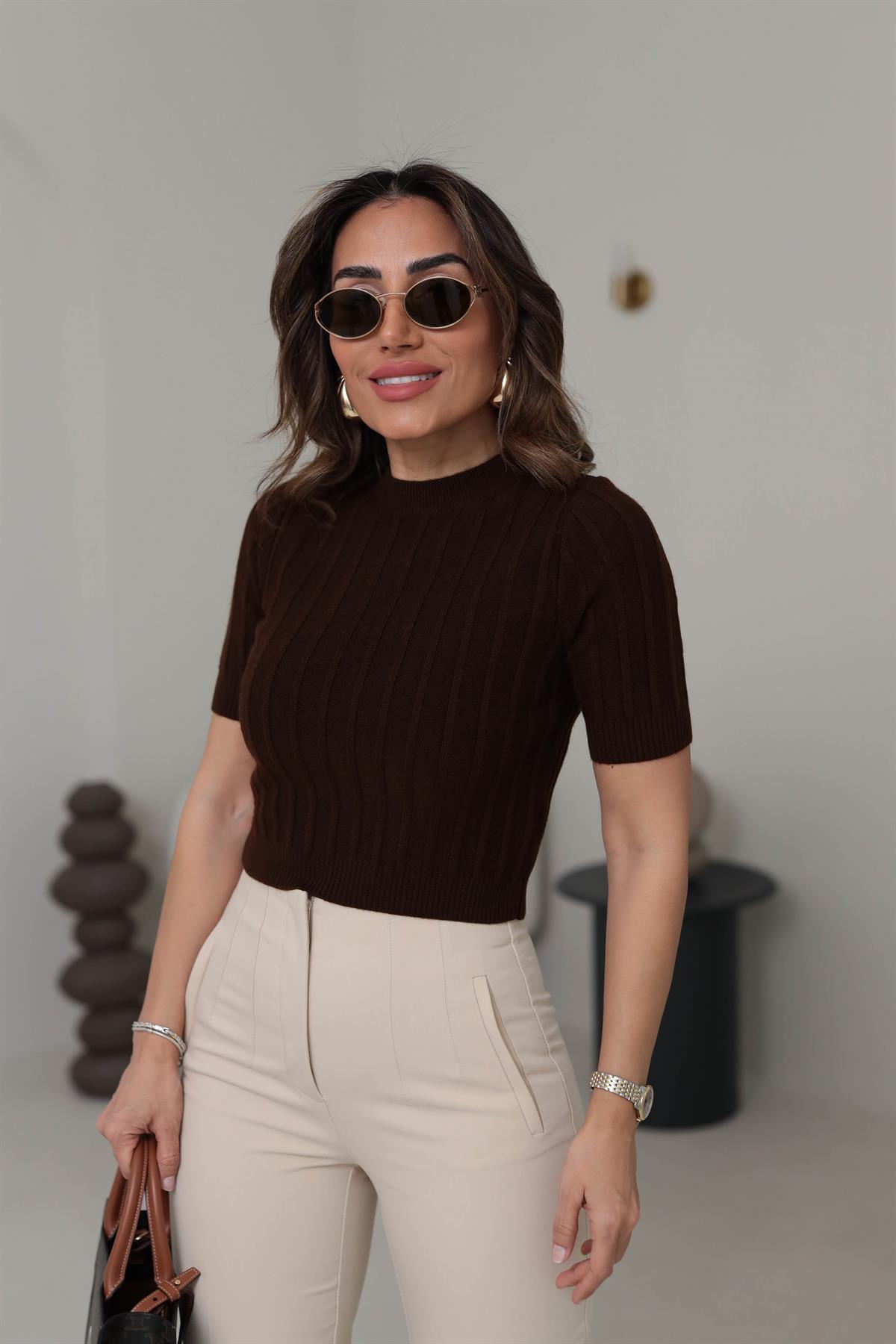 1240 Kısa Kollu Yumoş Dokulu Fitilli Triko Bluz ACI KAHVE