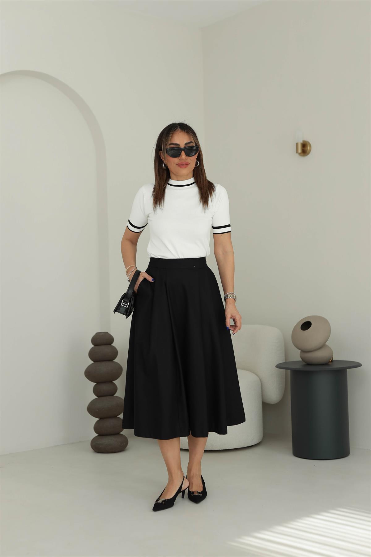 4126 Bisiklet Yaka ve Kol Ribanalı Kısa Kol Triko Bluz EKRU