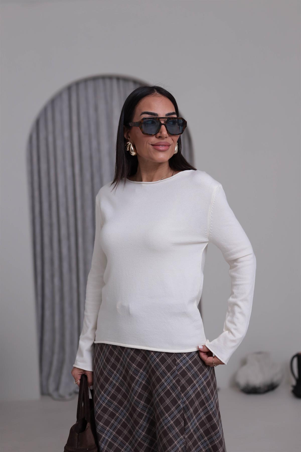 Kayık Yaka Yumuşak Dokulu Triko Bluz KREM