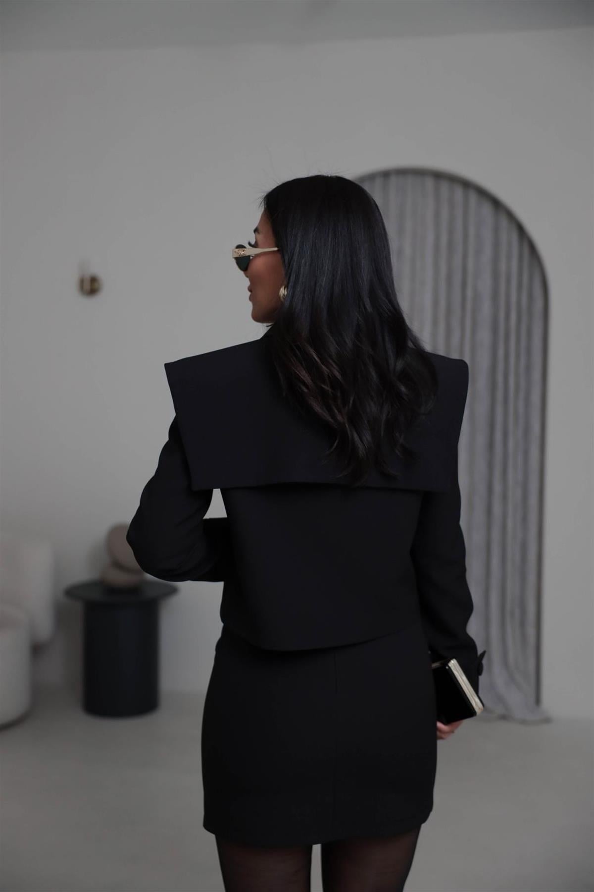 8945 Yaka Detay Ceketli Etekli Takım SİYAH