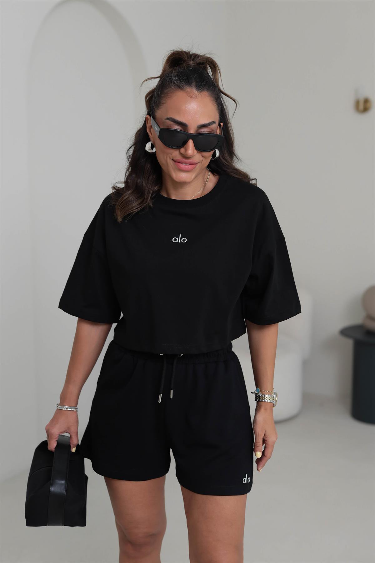 8510 Gümüş Yazı Baskılı Crop Oversize Tshirt SİYAH