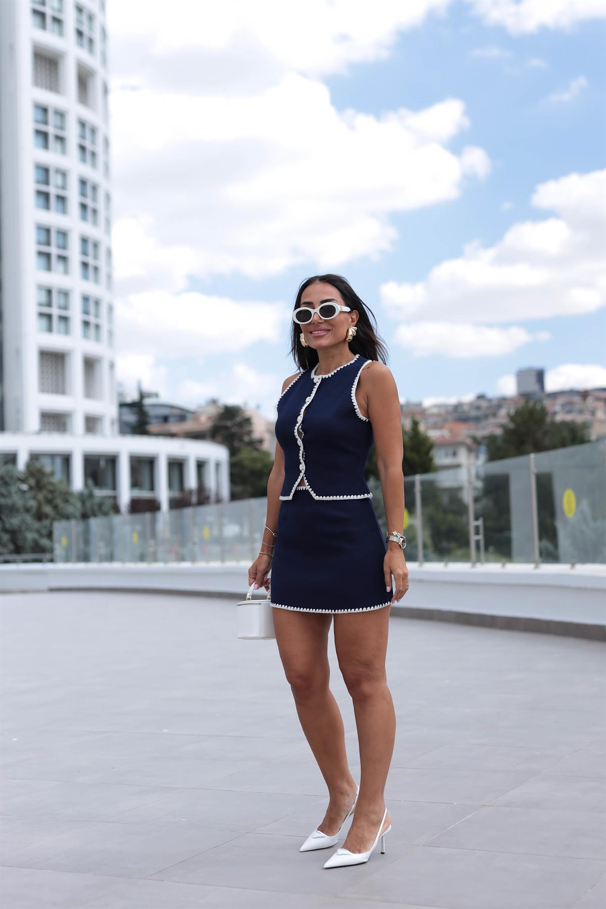 Kontrast Süslemeli Etekli Triko Takım LACİVERT