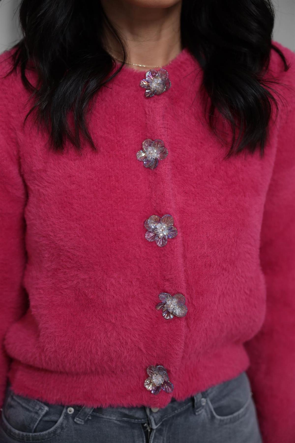 314 Çiçek Düğmeli Çıtçıtlı Yumoş Hırka FUŞYA