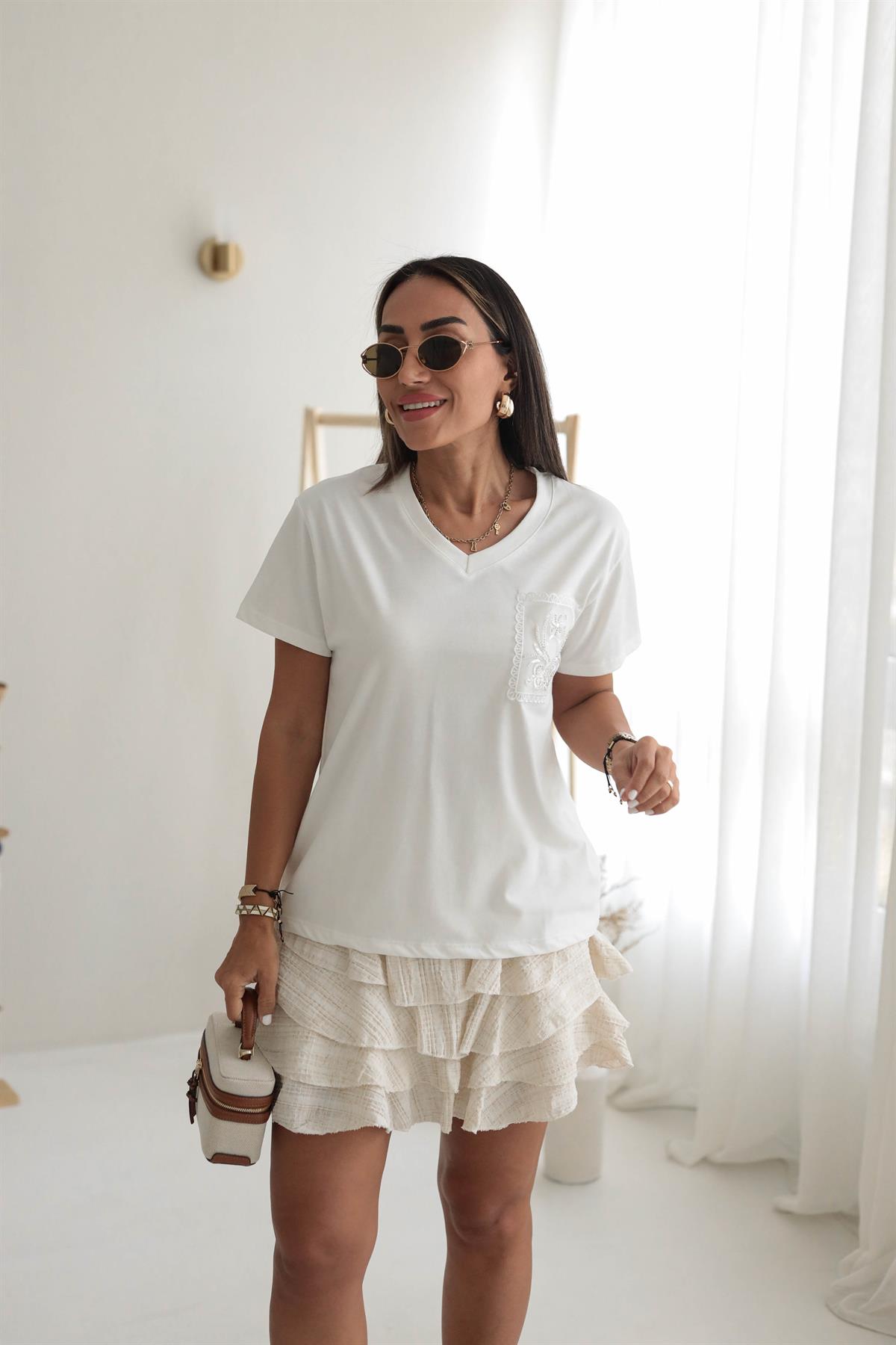 5429 Modal Penye V Yaka İşlemeli Tshirt